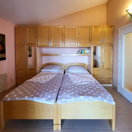 Apartment Velijoze
